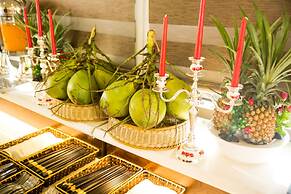 Vincent Halong Hotel