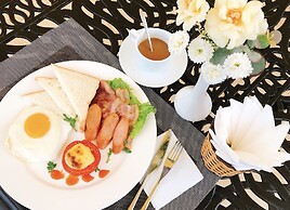 Vincent Halong Hotel