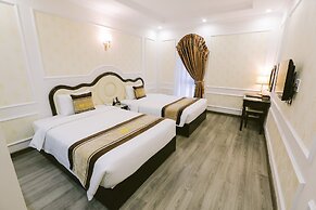 Vincent Halong Hotel