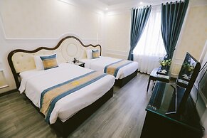 Vincent Halong Hotel