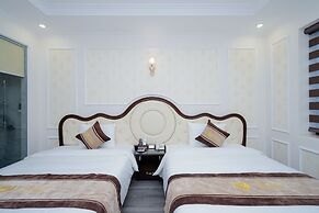 Vincent Halong Hotel