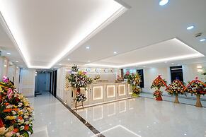 Vincent Halong Hotel