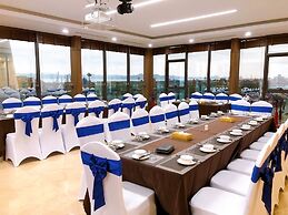 Vincent Halong Hotel