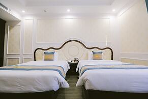 Vincent Halong Hotel