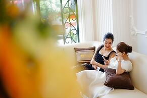 Vincent Halong Hotel