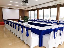 Vincent Halong Hotel