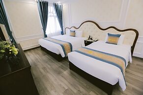 Vincent Halong Hotel