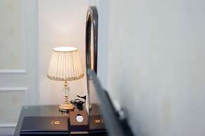 Vincent Halong Hotel