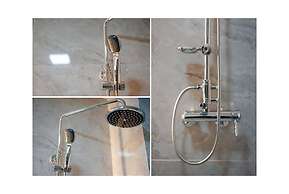 Vincent Halong Hotel