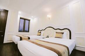 Vincent Halong Hotel