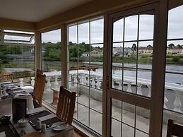 The River's Edge Guest House