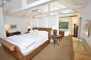 Simonton Court Historic Inn & Cottages