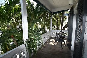 Simonton Court Historic Inn & Cottages