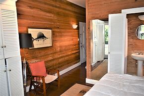 Simonton Court Historic Inn & Cottages