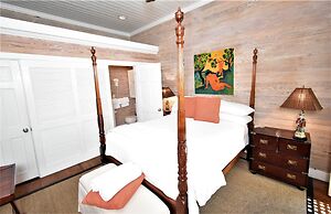 Simonton Court Historic Inn & Cottages