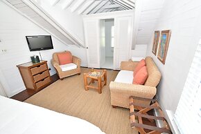 Simonton Court Historic Inn & Cottages