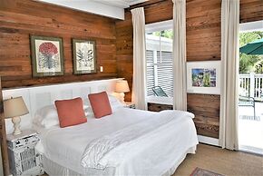 Simonton Court Historic Inn & Cottages