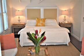 Simonton Court Historic Inn & Cottages