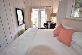 Simonton Court Historic Inn & Cottages