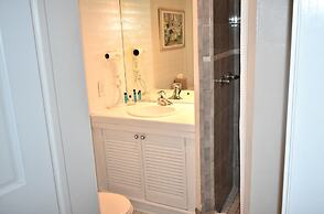 Simonton Court Historic Inn & Cottages