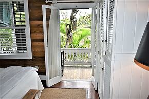 Simonton Court Historic Inn & Cottages