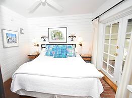 Simonton Court Historic Inn & Cottages