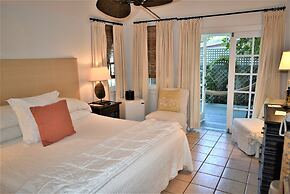 Simonton Court Historic Inn & Cottages