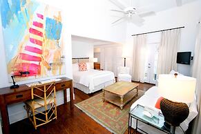 Simonton Court Historic Inn & Cottages