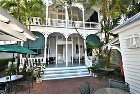 Simonton Court Historic Inn & Cottages