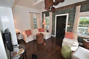 Simonton Court Historic Inn & Cottages