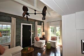 Simonton Court Historic Inn & Cottages