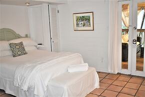 Simonton Court Historic Inn & Cottages