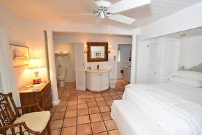 Simonton Court Historic Inn & Cottages