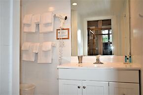 Simonton Court Historic Inn & Cottages