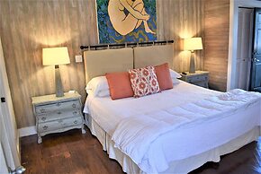 Simonton Court Historic Inn & Cottages