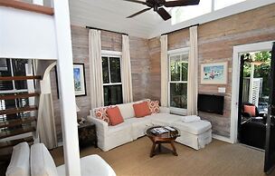 Simonton Court Historic Inn & Cottages