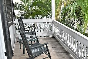 Simonton Court Historic Inn & Cottages