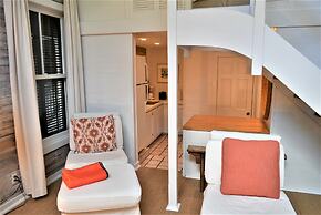 Simonton Court Historic Inn & Cottages