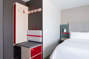 avid hotels Madison - Monona by IHG