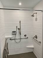 avid hotels Beaumont by IHG