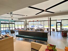 avid hotels Beaumont by IHG