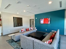 avid hotels Beaumont by IHG