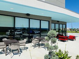 avid hotels Beaumont by IHG