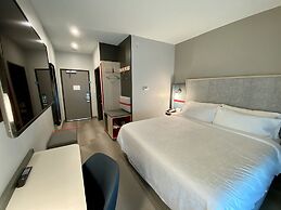 avid hotels Beaumont by IHG