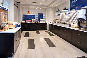 Holiday Inn Express & Suites Romeoville - Joliet North by IHG