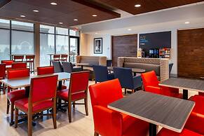 Holiday Inn Express & Suites Romeoville - Joliet North by IHG