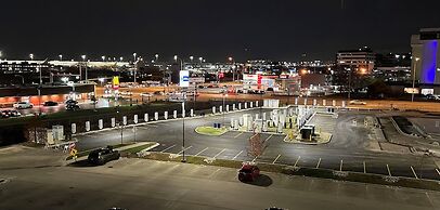 Holiday Inn Express & Suites Chicago O'Hare Airport by IHG
