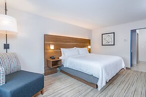 Holiday Inn Express & Suites Elkhart North by IHG