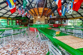 Amazonia Jungle Hotel