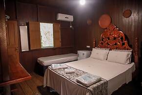 Amazonia Jungle Hotel